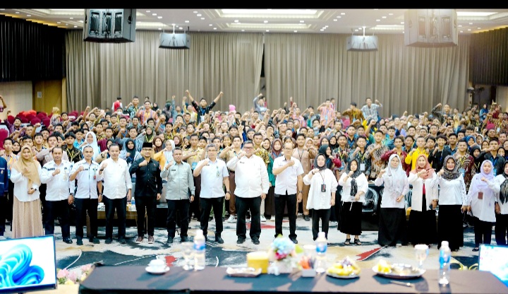 Dihadapan Ratusan Ketua OSIS SMA di Riau, Plt Kadisdik Riau Ingatkan Jauhi Narkoba