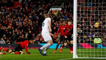 Man United Nyaris Kalah, Man City Takluk dari Newcastle