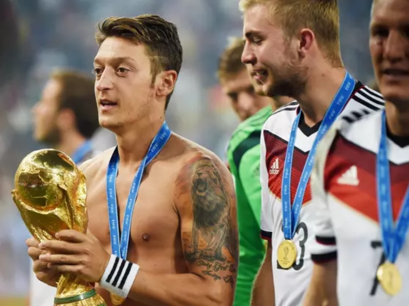 Presiden Turki Ikut Bela Mesut Ozil