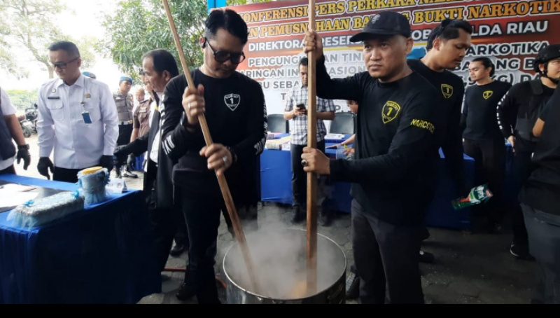 Ditresnarkoba Polda Riau Musnahkan 26,93Kg Sabu Jaringan Internasional