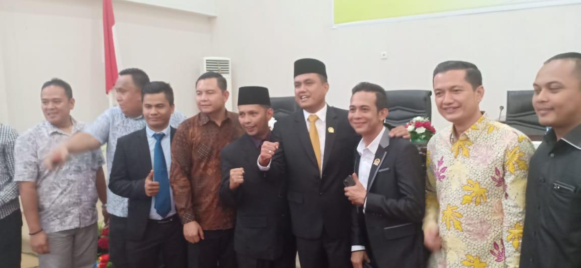 Azwendi Fajri Hadiri Pelantikan Wakil Ketua DPRD Rohul, Semoga Mampu Mengemban Amanah Negeri Seribu Suluk