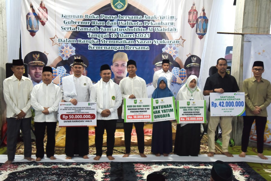 Safari Ramadan di Kota Pekanbaru, BRK Syariah Salurkan Program CSR untuk Masjid Jamiatushalihin