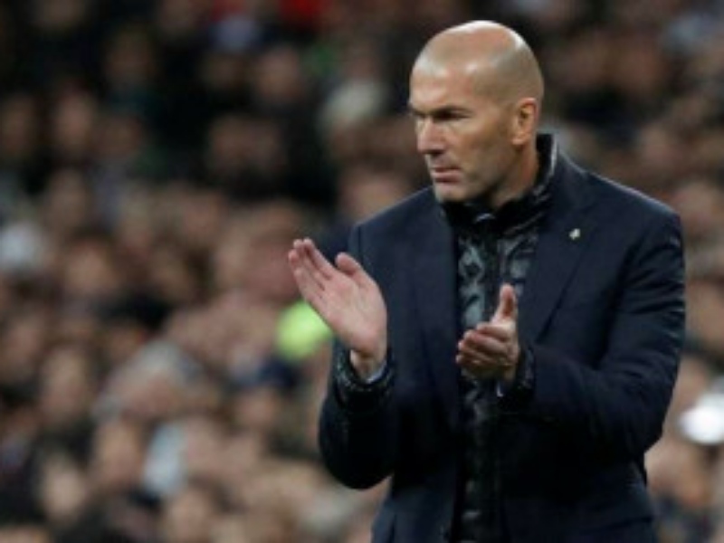 Chelsea Coba Manfaatkan Kepergian Zidane dari Madrid