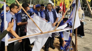 Kronologi Penangkapan Perusak Bendera Demokrat di Pekanbaru