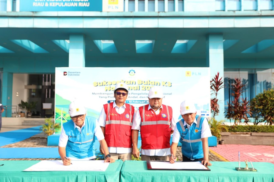 Perkuat Budaya Keselamatan Kerja, PLN Grup Regional Riau Gelar Apel Bulan K3 Nasional 2026