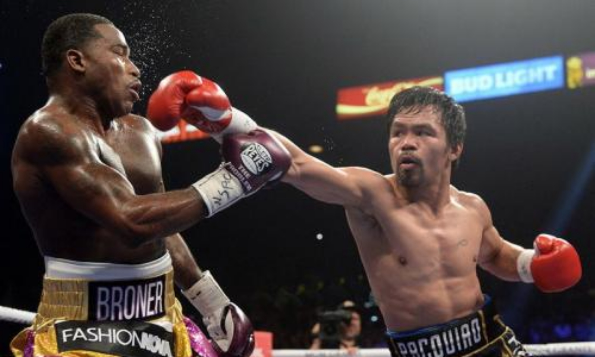 Menang Mutlak atas Broner, Pacquiao Pertahankan Gelar WBA