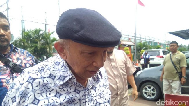 Teriakan Hasto Cuma Nyanyian Nyamuk bagi Amien