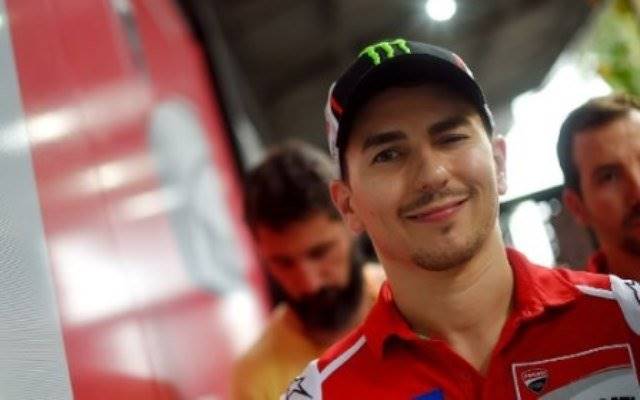 Lorenzo Akhirnya Buka Suara Terkait Hubungannya dengan Marquez di MotoGP 2015