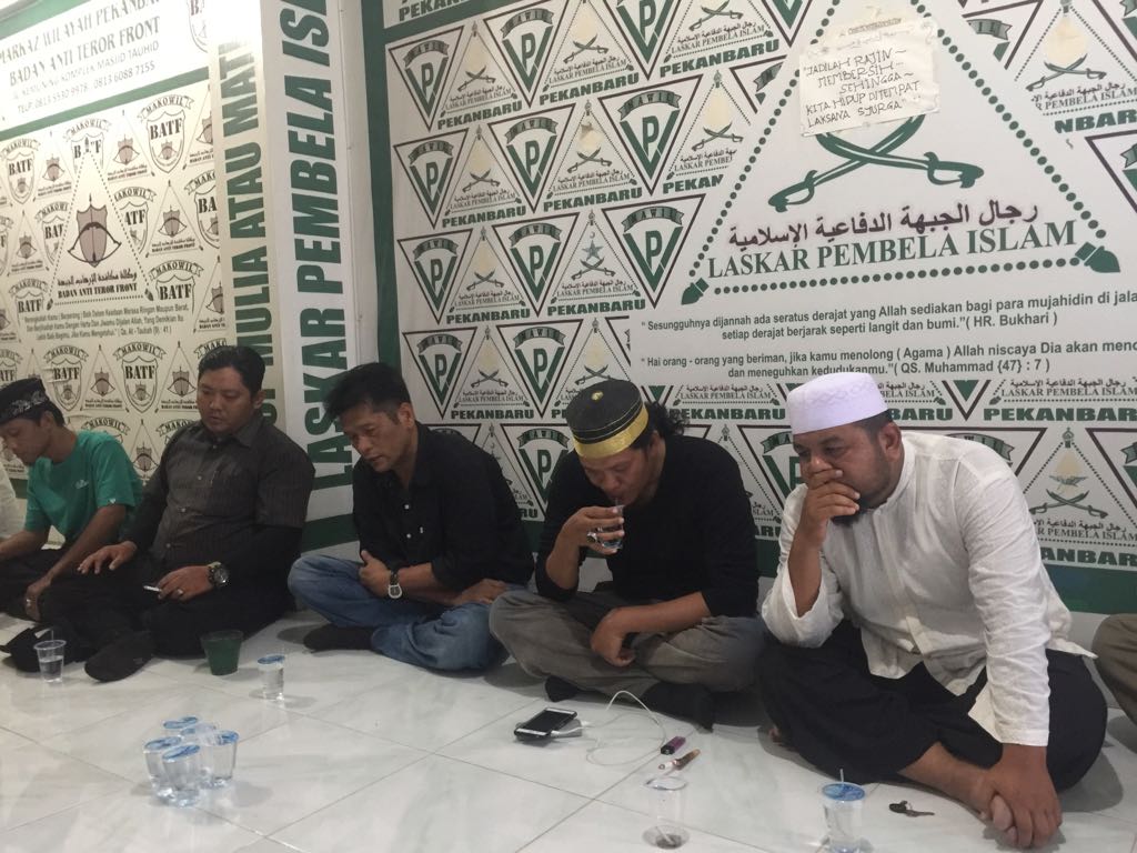 Diamankan FPI, Penghina UAS di Facebook Diserahkan ke Polda Riau