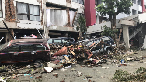 Kapolri Naikkan Pangkat 7 Polisi yang Meninggal karena Tsunami Palu