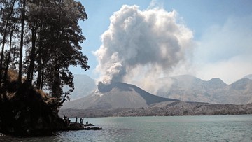 Seorang Pendaki Tewas Tertimbun Longsor Gunung Rinjani