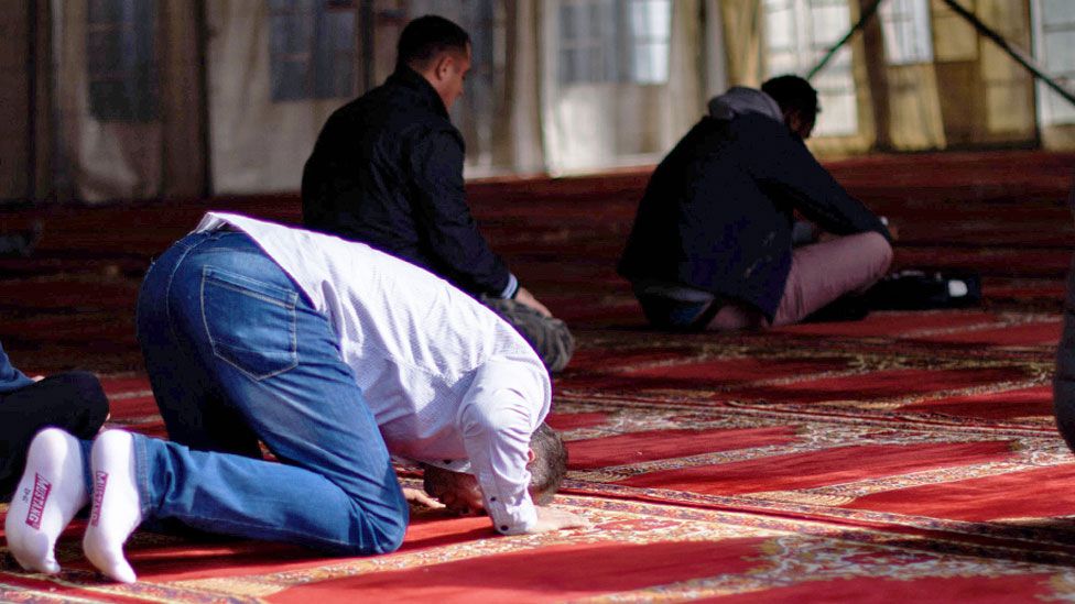 Austria akan tutup tujuh masjid dan usir sejumlah imam masjid, Turki marah