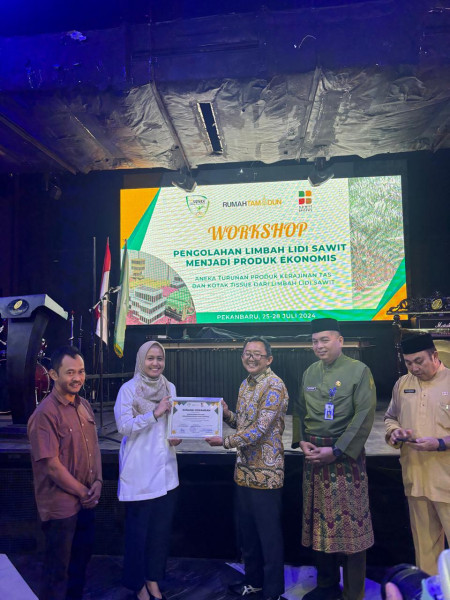 Asosiasi Samade Gandeng BPDPKS Gelar Workshop Pengolahan Limbah Lidi Sawit Menjadi Produk Ekonomis