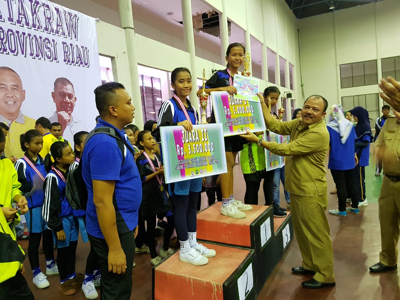 Bengkalis Juara Umum Kejurda Sepak Takraw Antar Pelajar Riau