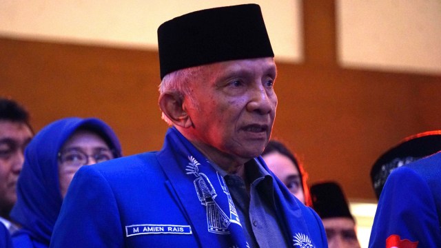 Amien Rais ke Jokowi: Kalau Mau Reshuffle, Pilih Menteri yang People Oriented