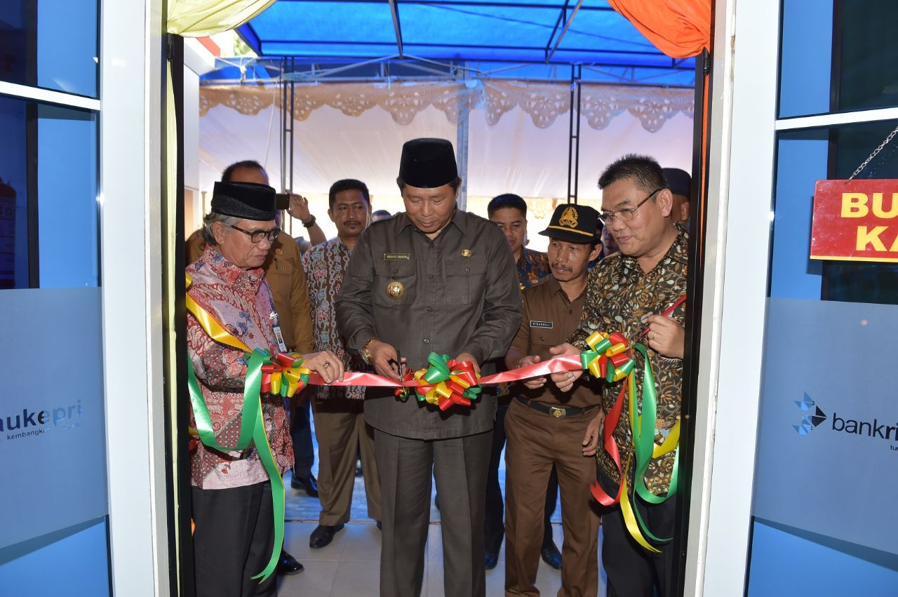 Bupati Kep. Anambas Resmikan Kantor Kas ke 41 Bank Riau Kepri di Kecamatan Palmatak