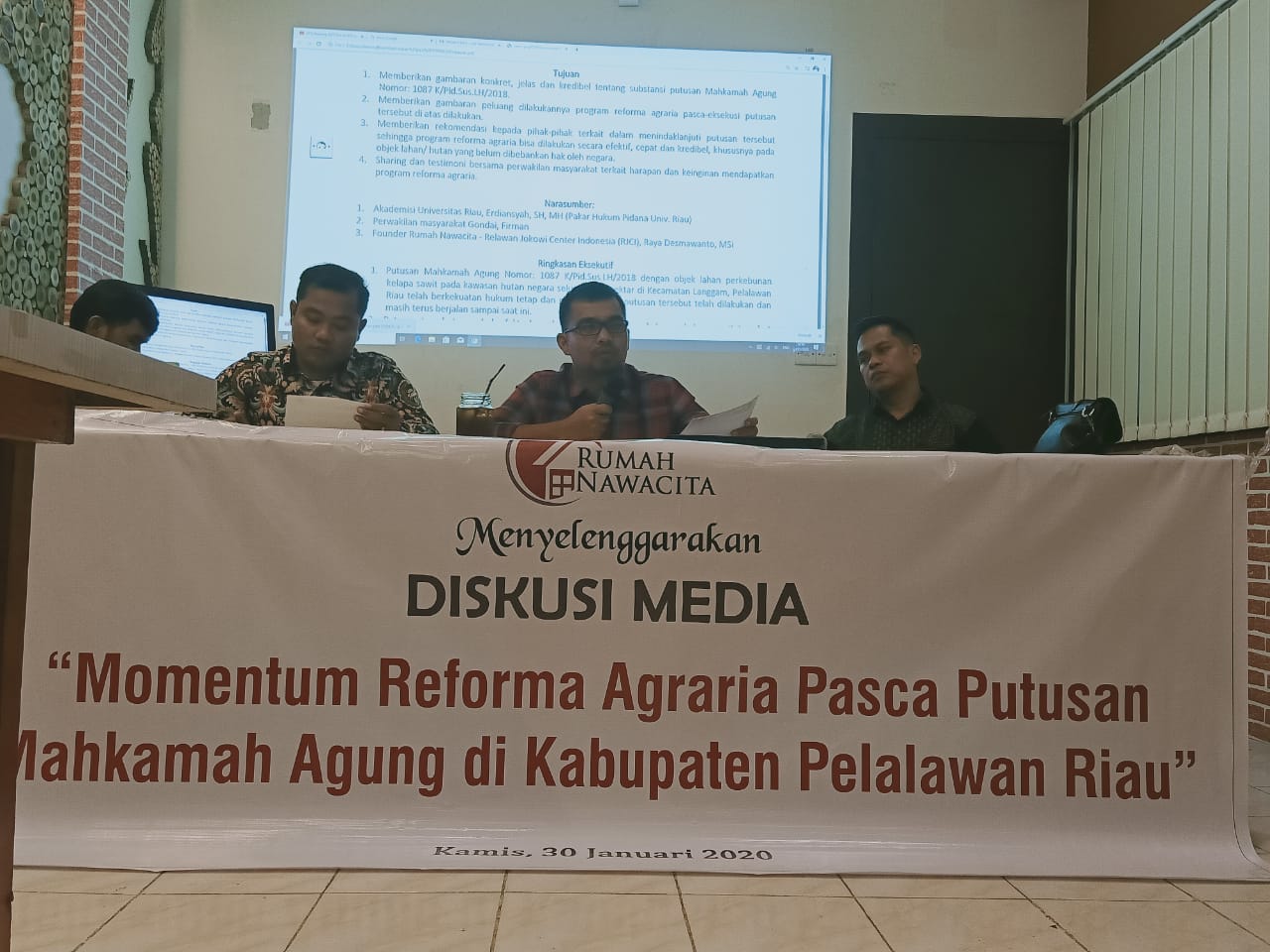 Rumah Nawacita Gelar Diskusi Bersama Media Cari Solusi Kasus Lahan di Pelalawan