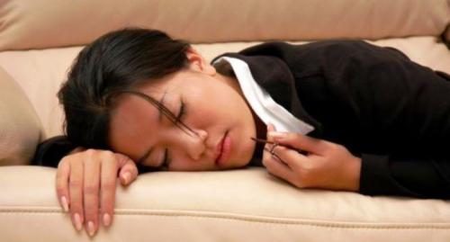 Tidur Siang di Kantor, Membuat Pegawai Lebih Cerdas Ambil Keputusan