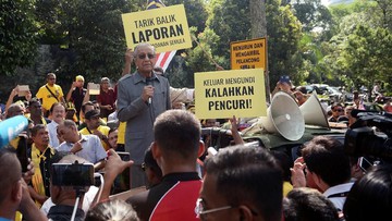 Najib Usul Ubah Aturan Pemilu, Ratusan Warga Malaysia Protes