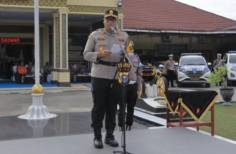 Kapolres Kampar Kirimkan Personel untuk Pencarian Korban Banjir dan Longsor di Agam, Sumatera Barat
