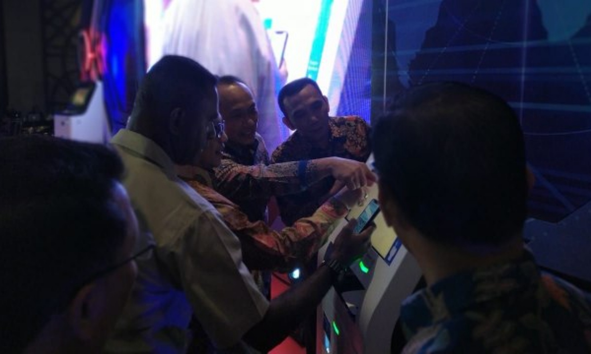 Mesin ADM Resmi Diluncurkan, Mendagri Tito Bikin e-KTP Cuma 1,5 Menit