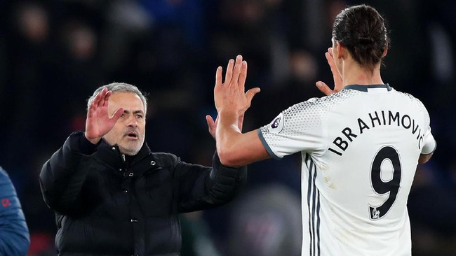 Sabar Zlatan, Kamu Duduk di Bench Dulu'