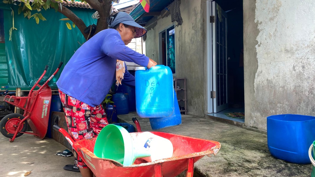 Gerobak Bantuan CSR BRK Syariah yang Mengubah Hari-Hari Karmila di Desa Mengkait Anambas
