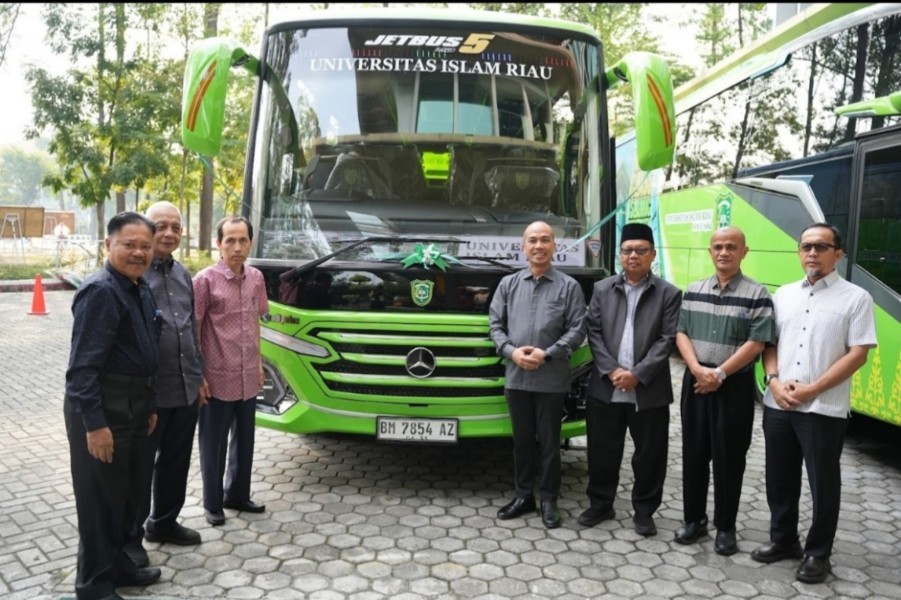 Dukung Mobilitas Kampus, UIR Resmikan Mercedes-Benz Jet Bus 5 Medium