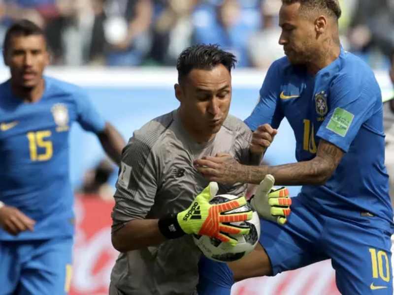 Chelsea Tak Ingin Navas jadi Pengganti Courtois