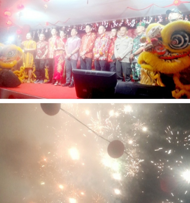 Kemeriahan Detik Pergantian Tahun Cina di Jalan Karet Diwarnai Barongsai dan Pesta Kembang Api.
