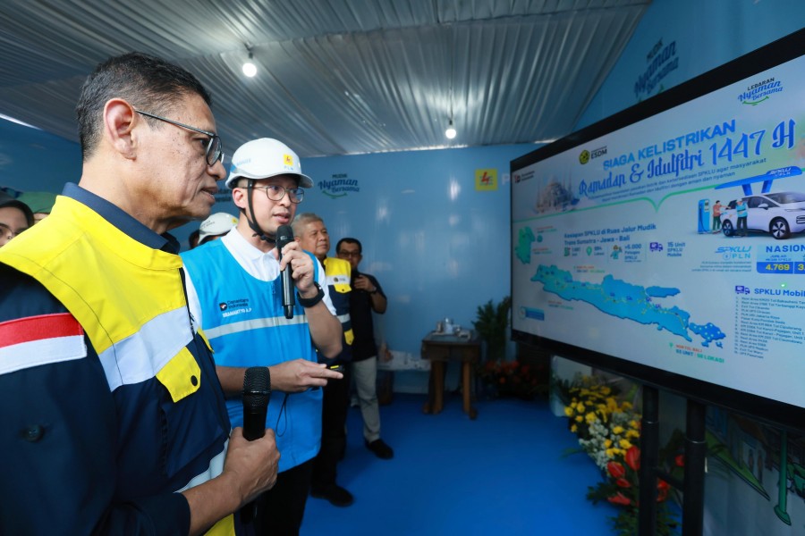 Puncak Arus Mudik, Kementerian ESDM dan PLN Cek Operasional SPKLU dalam Melayani Pemudik EV