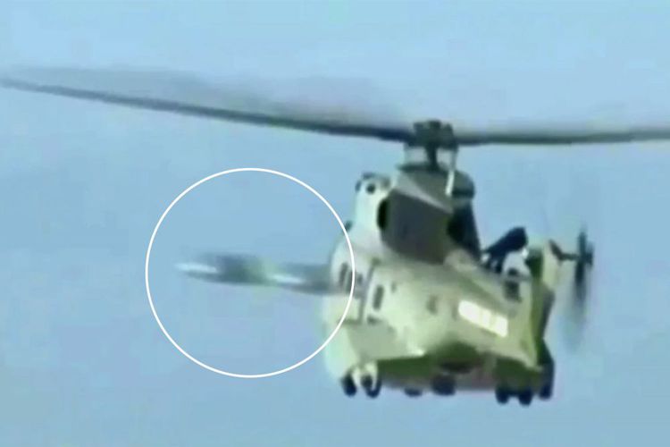 Dua UFO Terbang Cepat Melewati Helikopter Penyelamat di Perancis