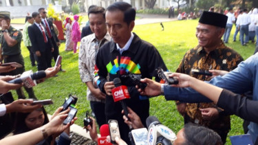 PKS: Jokowi Jangan Lempar Tangan Soal Gaji BPIP