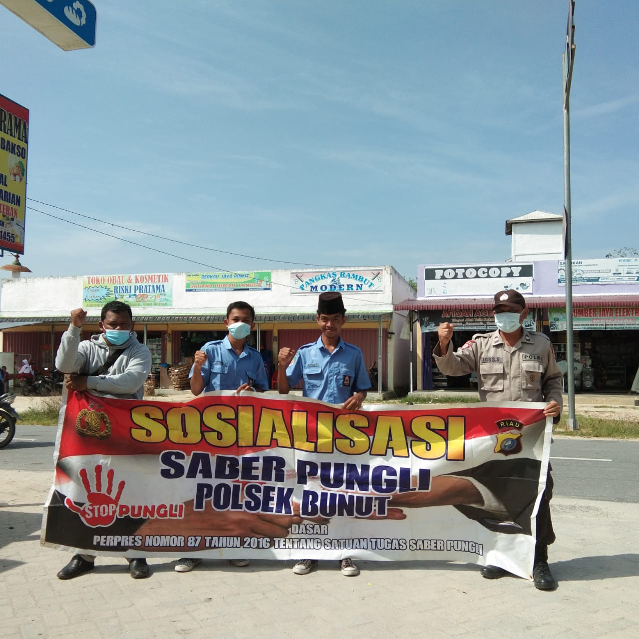 Personel Polsek Bunut Cegah Aksi Pungli dengan Sosialisasi