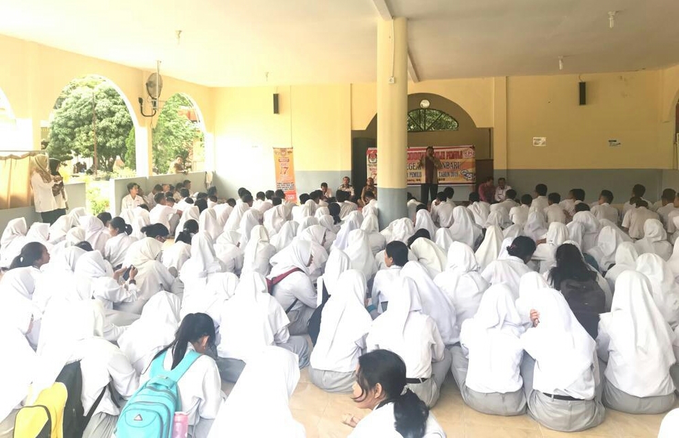 Pemilih Pemula di SMAN 3 Dapat Sosialisasi dari KPU Pekanbaru