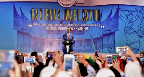 Jokowi Minta Para Pengusaha Wanita Jual Produknya ke Pasar Ekspor