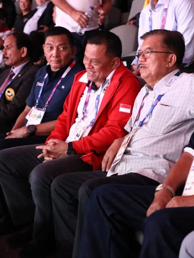 Bertemu Gatot di GBK, JK Tegaskan Tak Ajak Masuk Timses Jokowi