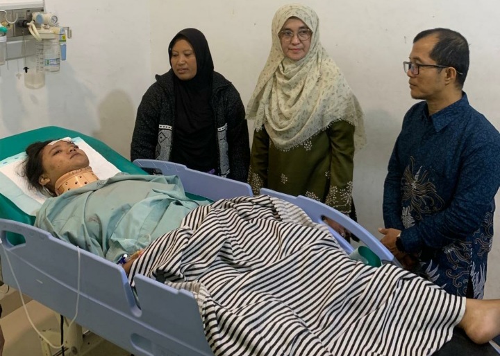 Wujud Kepedulian, Rektor UIN Suska Riau Langsung Kunjungi Farra di RSUD Arifin Ahmad
