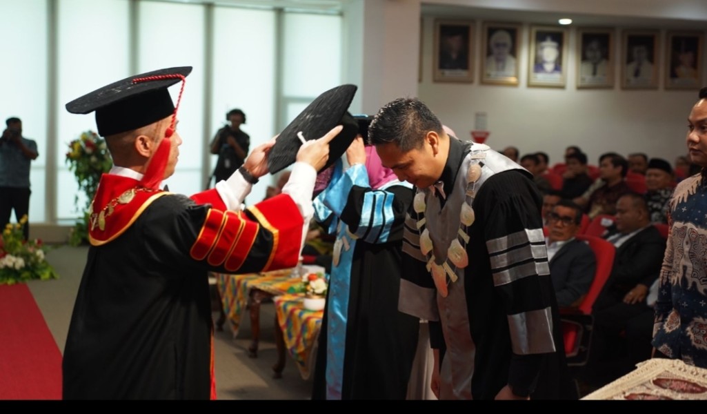 UIR Kukuhkan Dua Guru Besar Bidang Pemasaran Bisnis Dan Kecerdasan Buatan