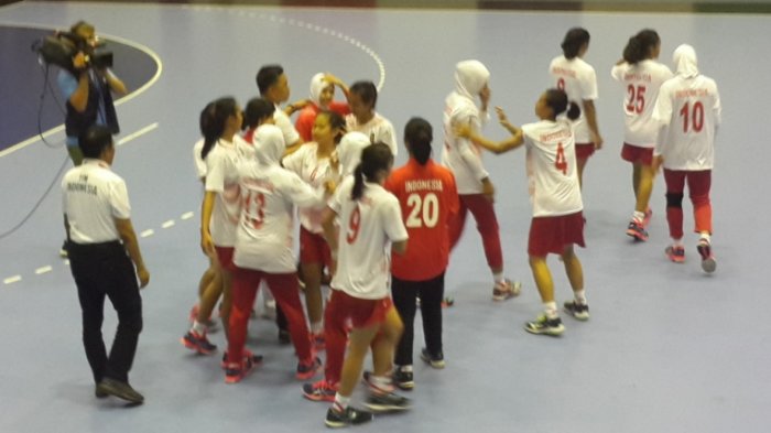 Timnas Bola Tangan Putri Indonesia Kalahkan Timnas Malaysia