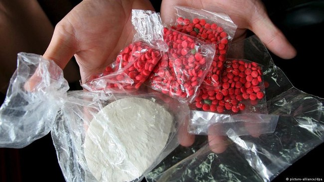 Selundupkan Narkoba, Warga Jerman dan Inggris Ditangkap di Bali