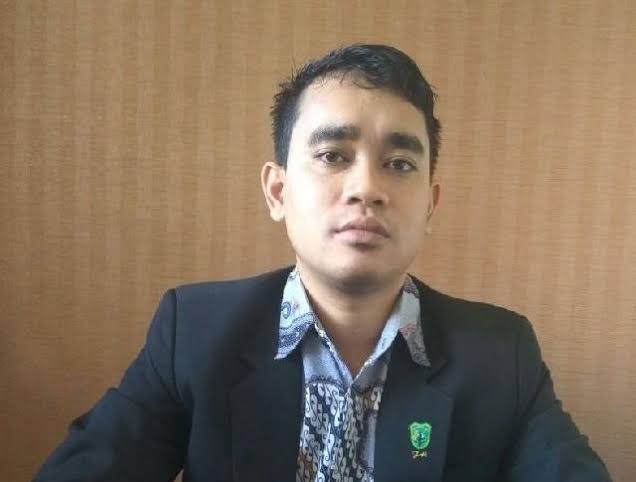 Pengamat Hukum : Polda Riau Harus DPO-kan Plt Bupati Bengkalis