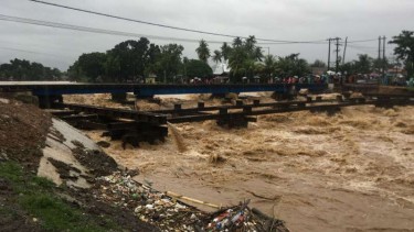 Terdampak Banjir, Warga Padang Butuh Logistik Makanan