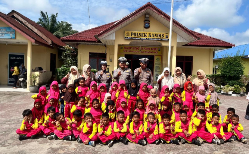 Polisi Sahabat Anak, Polsek Kandis Tanamkan Budaya Tertib Lalulintas Sejak Dini