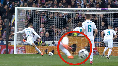 Ferdinand: Ronaldo Belajar Penalti Aneh sejak di Manchester United