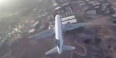 Aksi Drone Rekam Pesawat Penumpang Mendarat di Las Vegas Tuai Kecaman