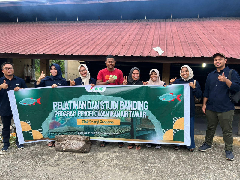 PT EMP Energi Gandewa Dorong Pemberdayaan Masyarakat Desa Senama Nenek Melalui Program Pengelolaan Ikan Air Tawar