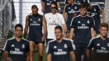 Dihantam Isu Pemecatan Jelang El Clasico, Pelatih Real Madrid Kalem
