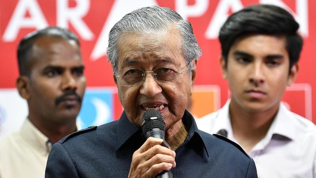 Mahathir Pastikan Ada Menteri Perempuan dan Pemuda di Kabinetnya