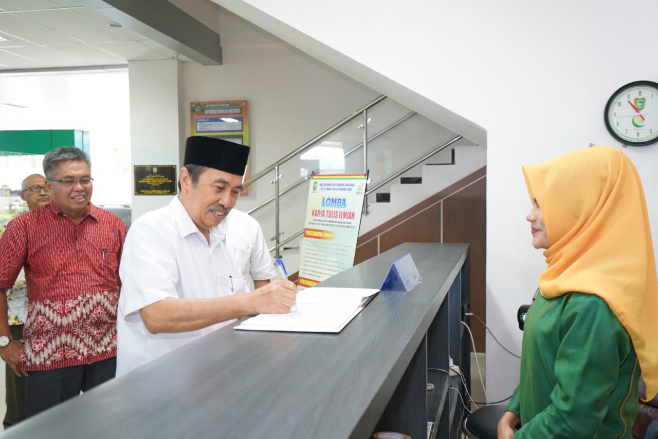 Syamsuar akan Gandeng UIR Kelola Lahan Gambut, Rektor: Hidupkan Kembali Dewan Riset Riau